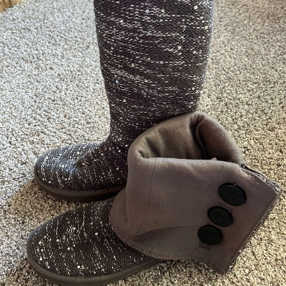 UGG Like New, Grey, Sequin Sweater Boots